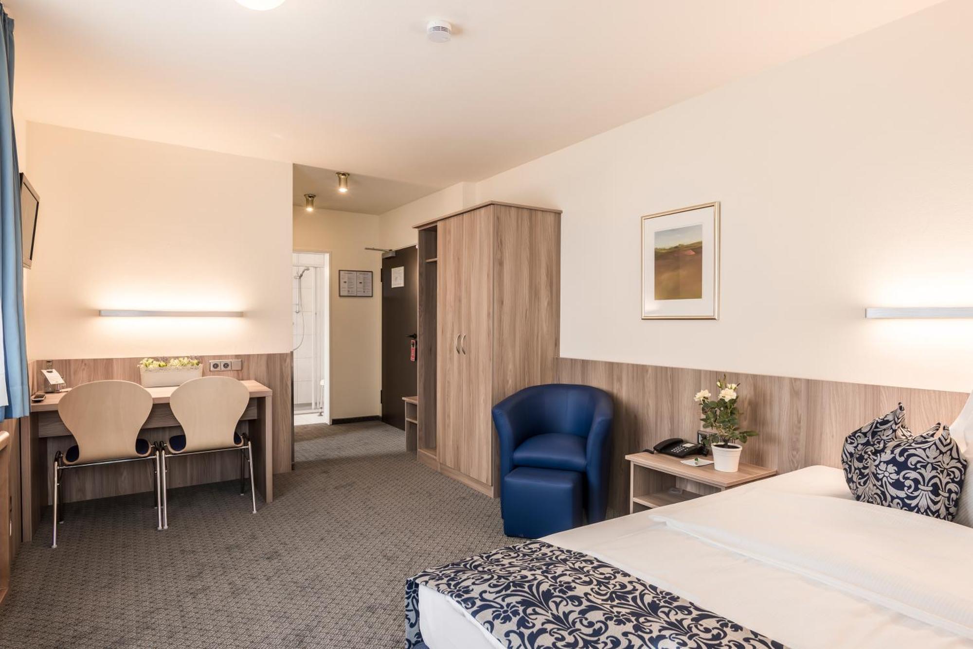 Hotel Am Moosfeld Мюнхен Номер фото Hotelzimmer